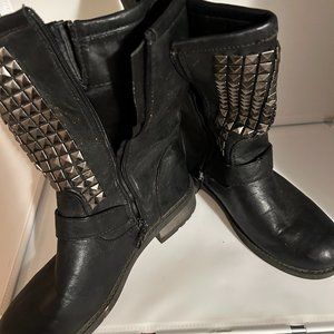 Used Size 10 Womens Leather Rhinestone Boots
